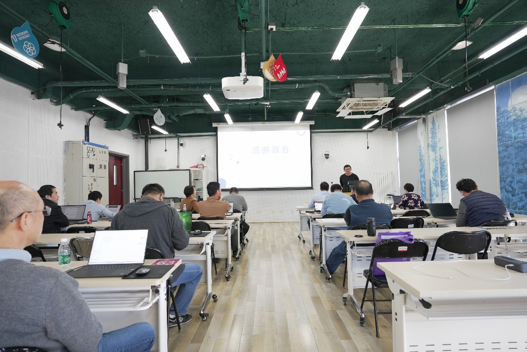 训练中心第一届工程创客教学能力大赛举办